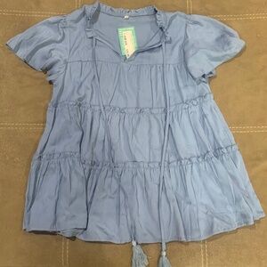 Women’s medium blue blouse